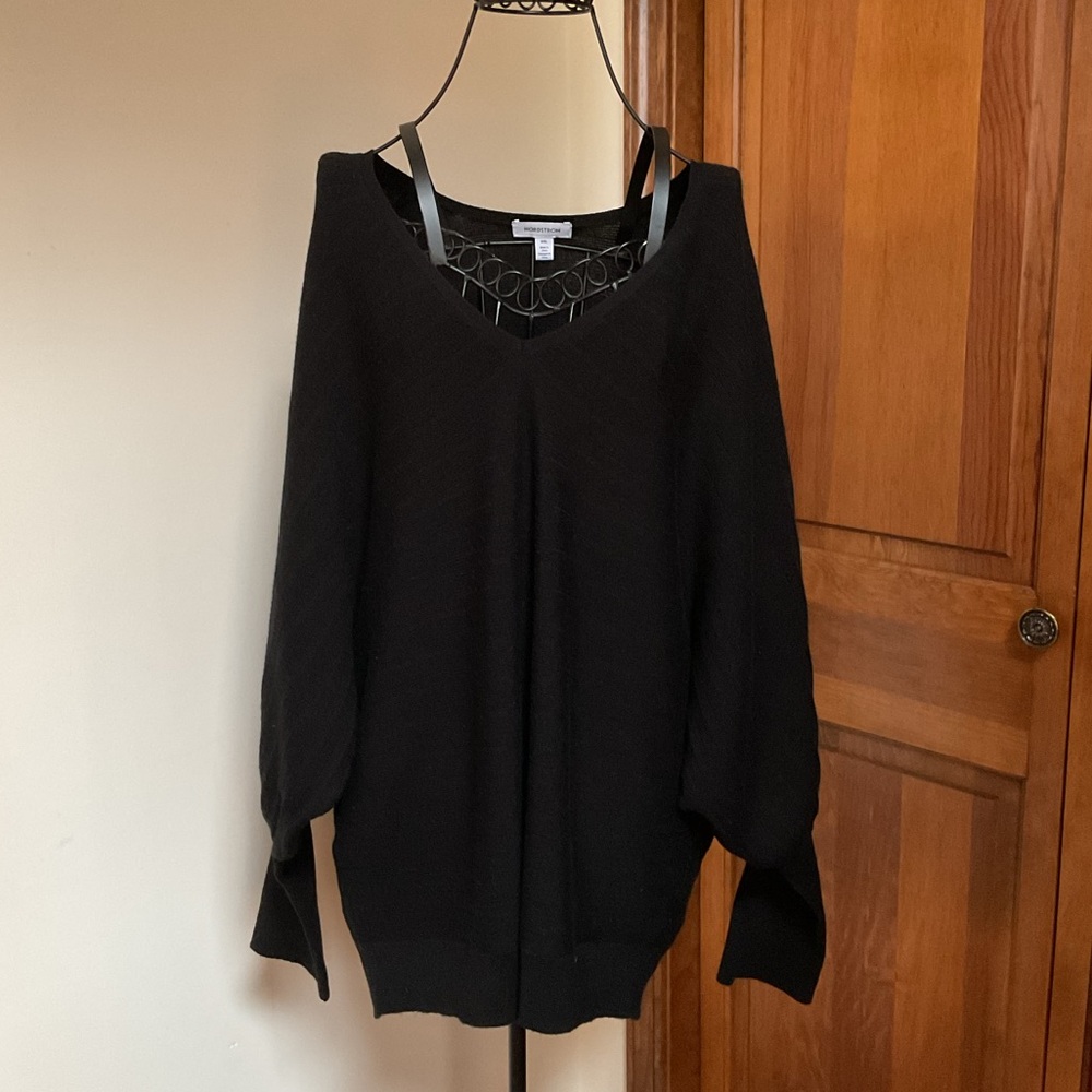 Nordstrom Black V-Neck Women's Sweater, XXL